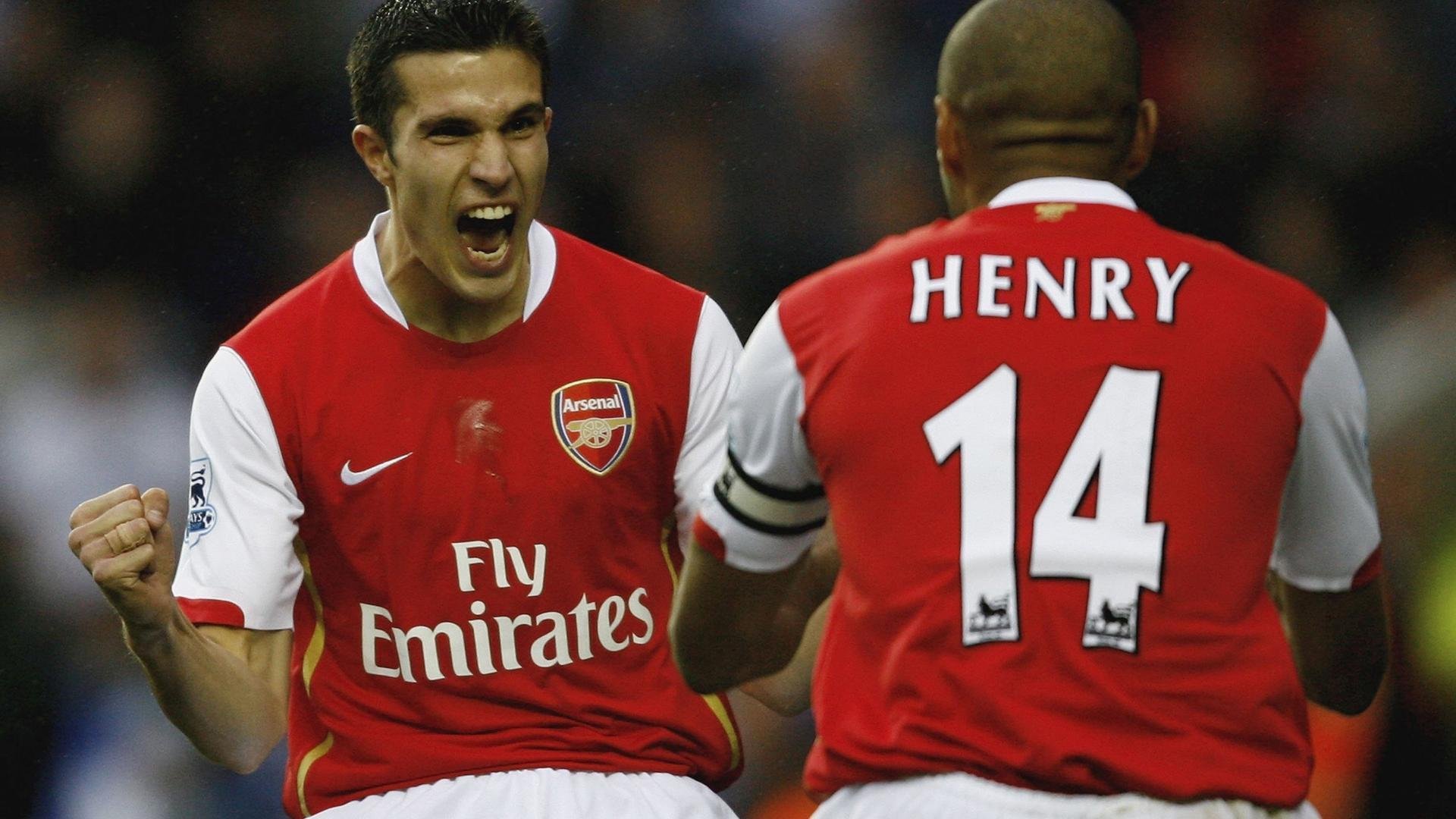 英超争冠白热化,曼城、阿森纳、利物浦三强鼎立,谁能笑到最后?